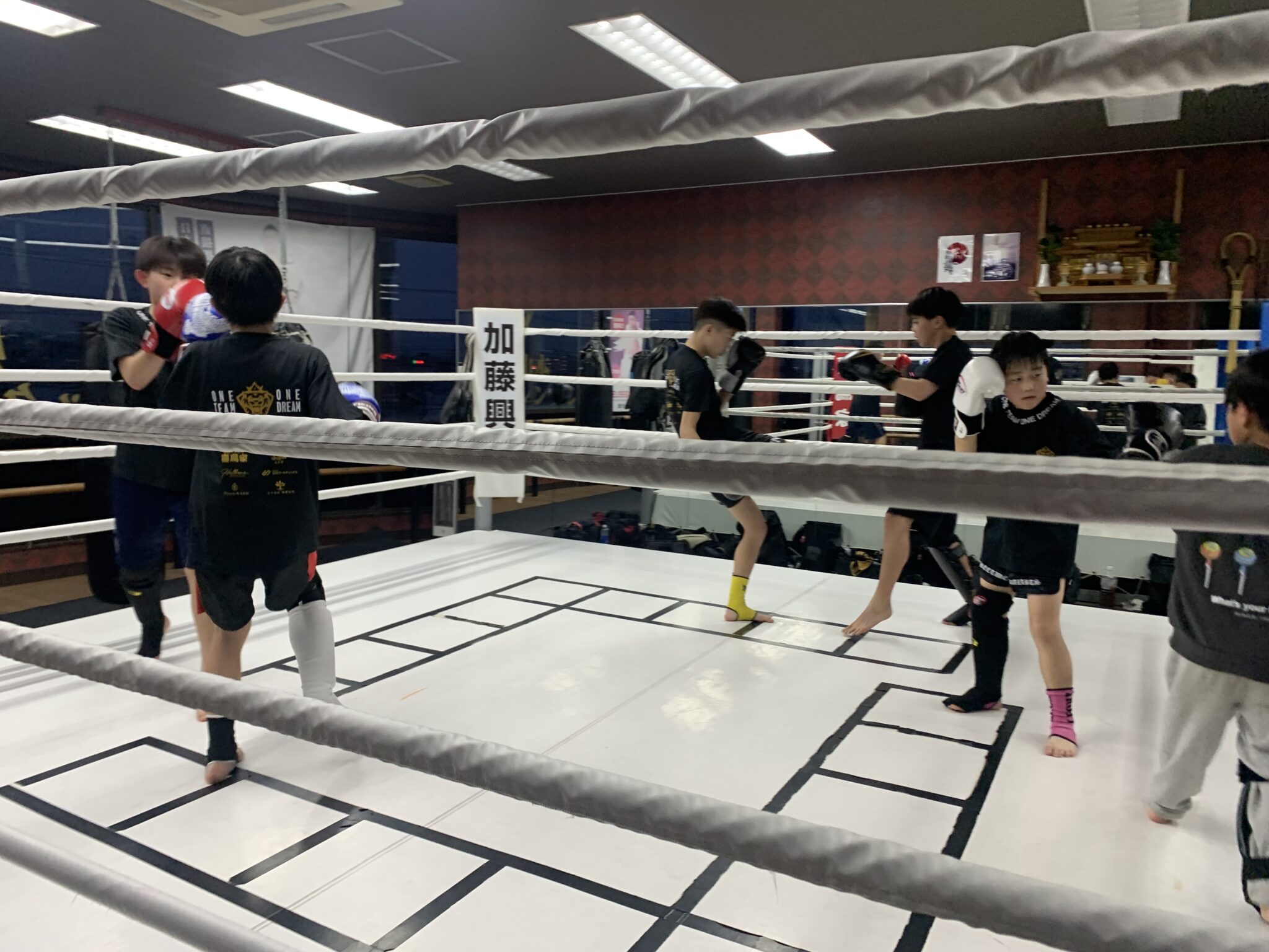 本日も満員御礼。